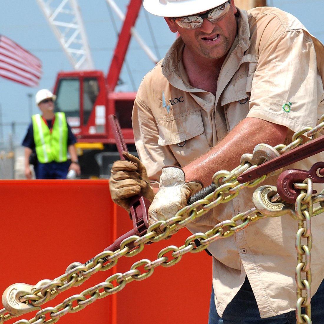 VULCAN Safety/Binder Chain with Clevis Grab Hooks - Grade 70-5/16 Inch x 10 Foot - 4,700 Pound Safe Working Load - Image 4